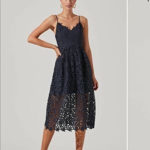 ASTR THE LABEL | Navy Lace A Line Midi Dress Size Small